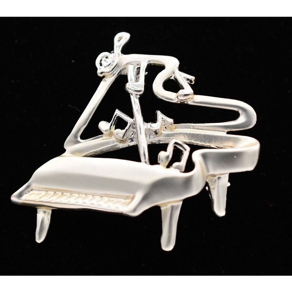 Danecraft Vintage Piano Pin Brooch Brushed Silver Musical Signed NOS 80s BinA15